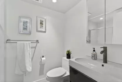 Hallway Photo of 603 1625 Hornby Street, Vancouver, BC