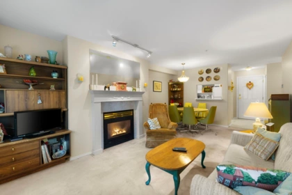 Kitchen Island Photo of 208 13475 96 Avenue, Surrey, BC