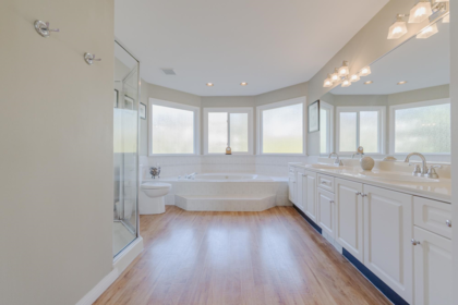 Hallway Photo of 16657 78 Avenue, Surrey, BC