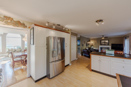 Kitchen Photo of 16657 78 Avenue, Surrey, BC