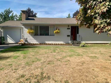 2075 Willow Street, Abbotsford, BC, Abbotsford — Single Family Residence for sale