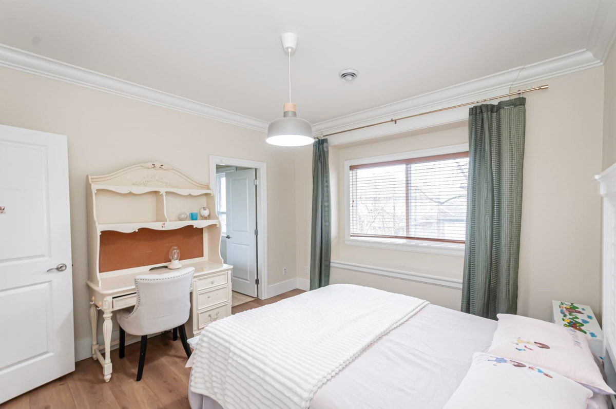 Guest Bathroom Photo of 8151 Claybrook Road, Richmond, BC