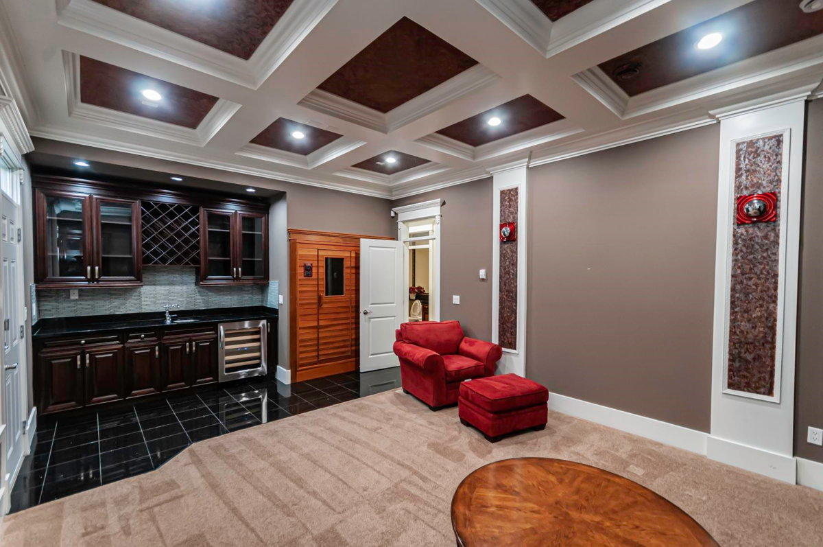 Walk-In Closet Photo of 8151 Claybrook Road, Richmond, BC