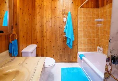 Powder Room Photo of 2133 Hope Street, Port Moody, BC