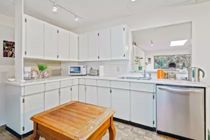 Walk-In Closet Photo of 2133 Hope Street, Port Moody, BC
