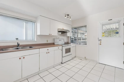 Laundry Room Photo of 133 W 63rd Avenue, Vancouver, BC