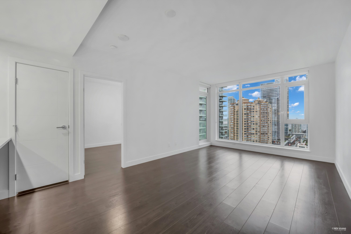 Walk-In Closet Photo of 2106 6398 Silver Avenue, Burnaby, BC