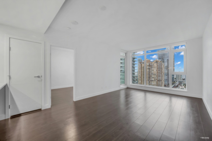 Walk-In Closet Photo of 2106 6398 Silver Avenue, Burnaby, BC