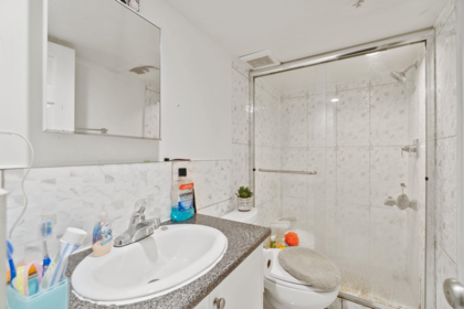 Mudroom Photo of 11625 99 Avenue, Surrey, BC