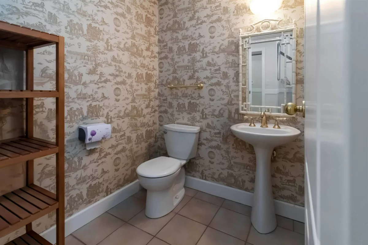 Mudroom Photo of 8405 Gillnet Place, Vancouver, BC