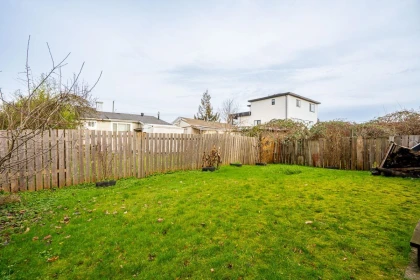 Fitness Center Photo Near 12743 114 Avenue, Surrey, BC