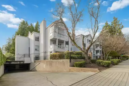 Outdoor Patio Photo of 205 1473 Blackwood Street, White Rock, BC