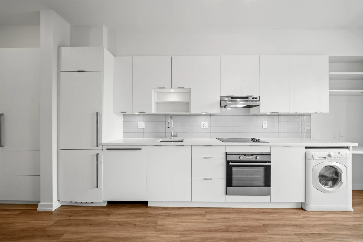 Kitchen Island Photo of 304 13678 Grosvenor Road, Surrey, BC