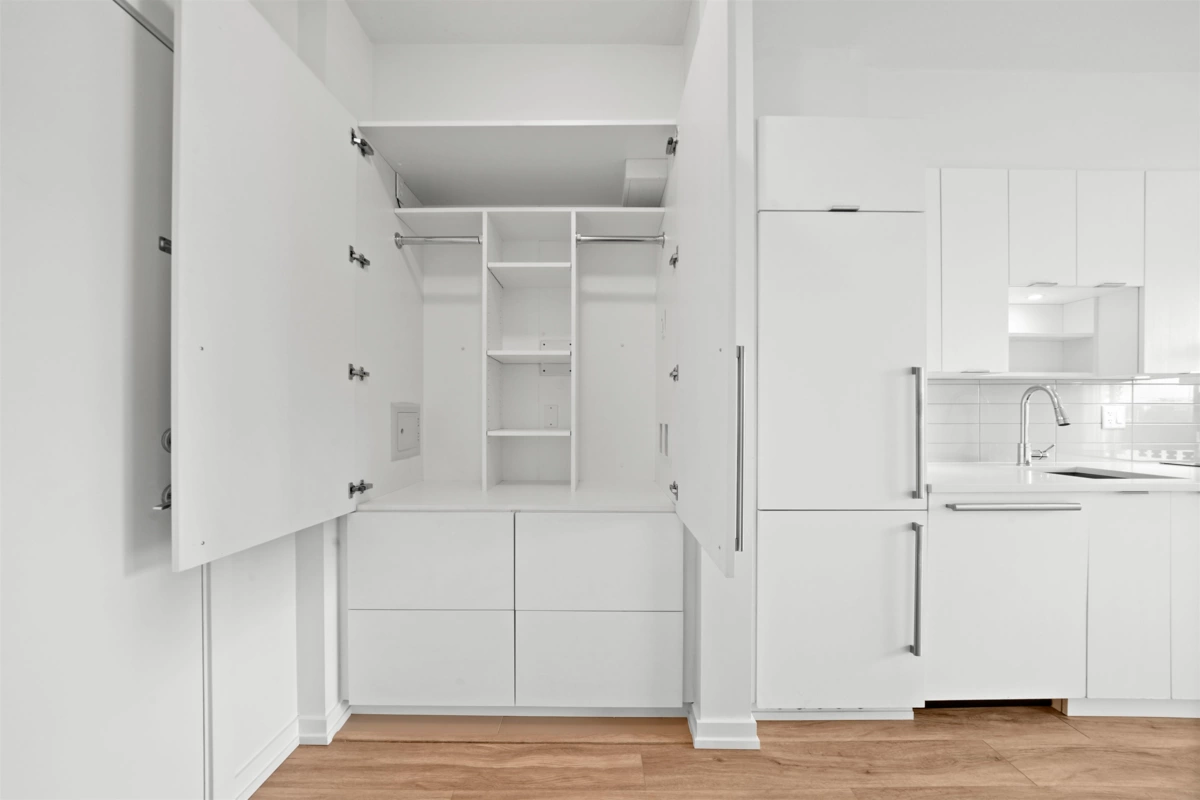 Primary Bathroom Photo of 304 13678 Grosvenor Road, Surrey, BC