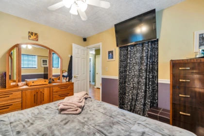 Bedroom 4 Photo of 6024 128 Street, Surrey, BC