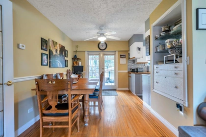 Breakfast Nook Photo of 6024 128 Street, Surrey, BC