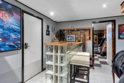 Entry Foyer Photo of 6024 128 Street, Surrey, BC