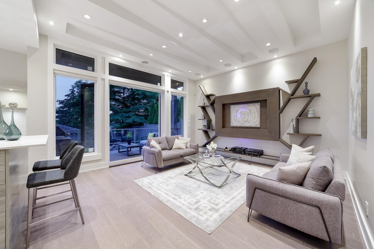 Pantry Photo of 517 Granada Crescent, North Vancouver, BC