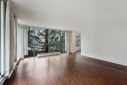 305 8811 Lansdowne Road, Richmond, BC, Richmond — Apartment/Condo for sale