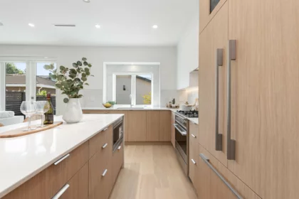 Kitchen Island Photo of 2 2750 W 19th Avenue, Vancouver, BC