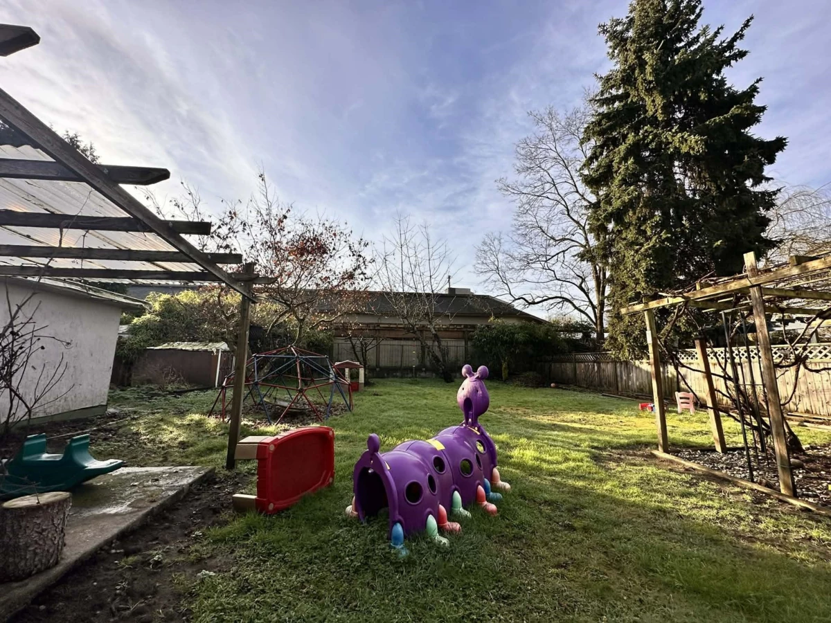 Dining Area Photo of 22670 Brown Avenue, Maple Ridge, BC