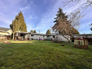 22670 Brown Avenue, Maple Ridge, BC, Maple Ridge — Single Family Residence for sale