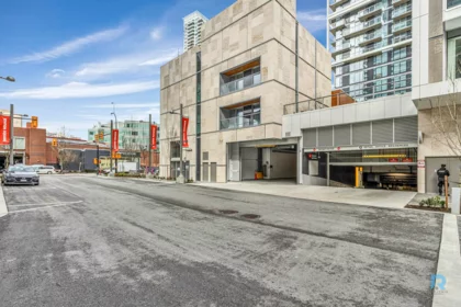 206 6000 Mckay Avenue, Burnaby, BC