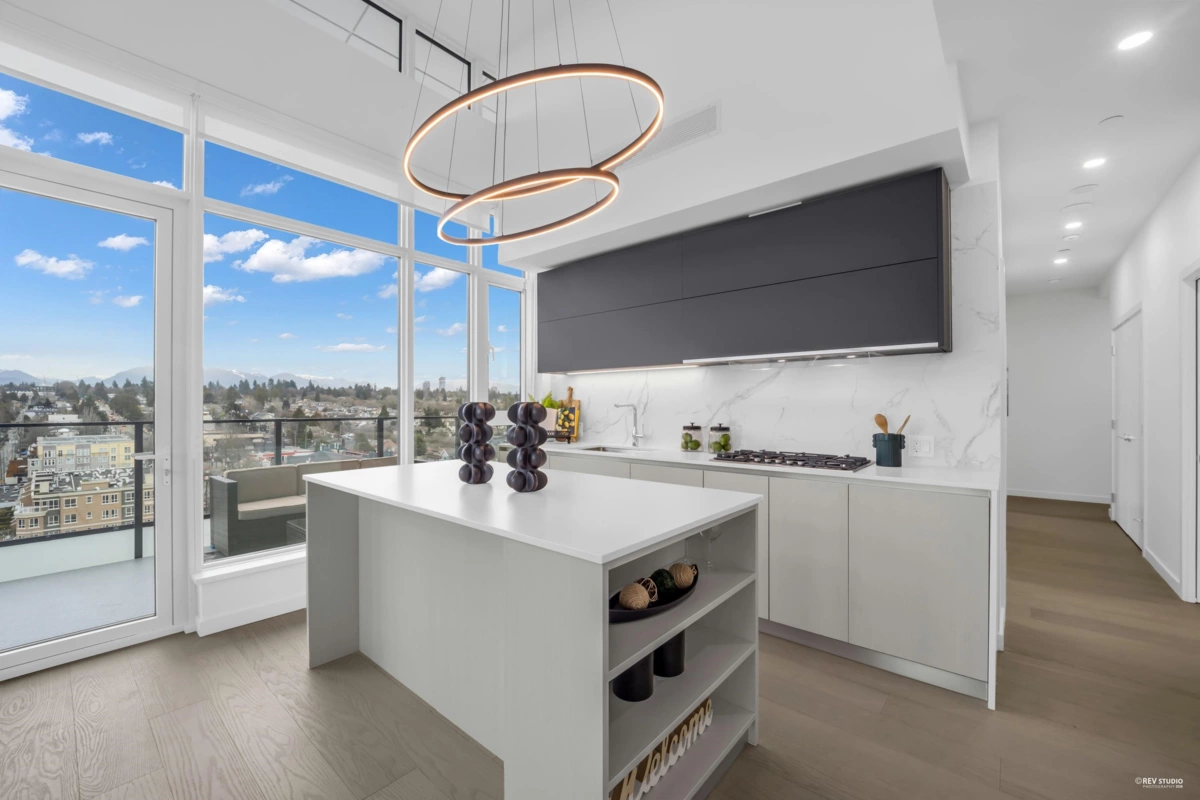 Dining Area Photo of 1001 8415 Granville Street, Vancouver, BC