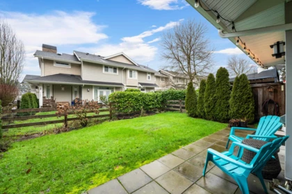 Front Yard Photo of 24 12161 237 Street, Maple Ridge, BC