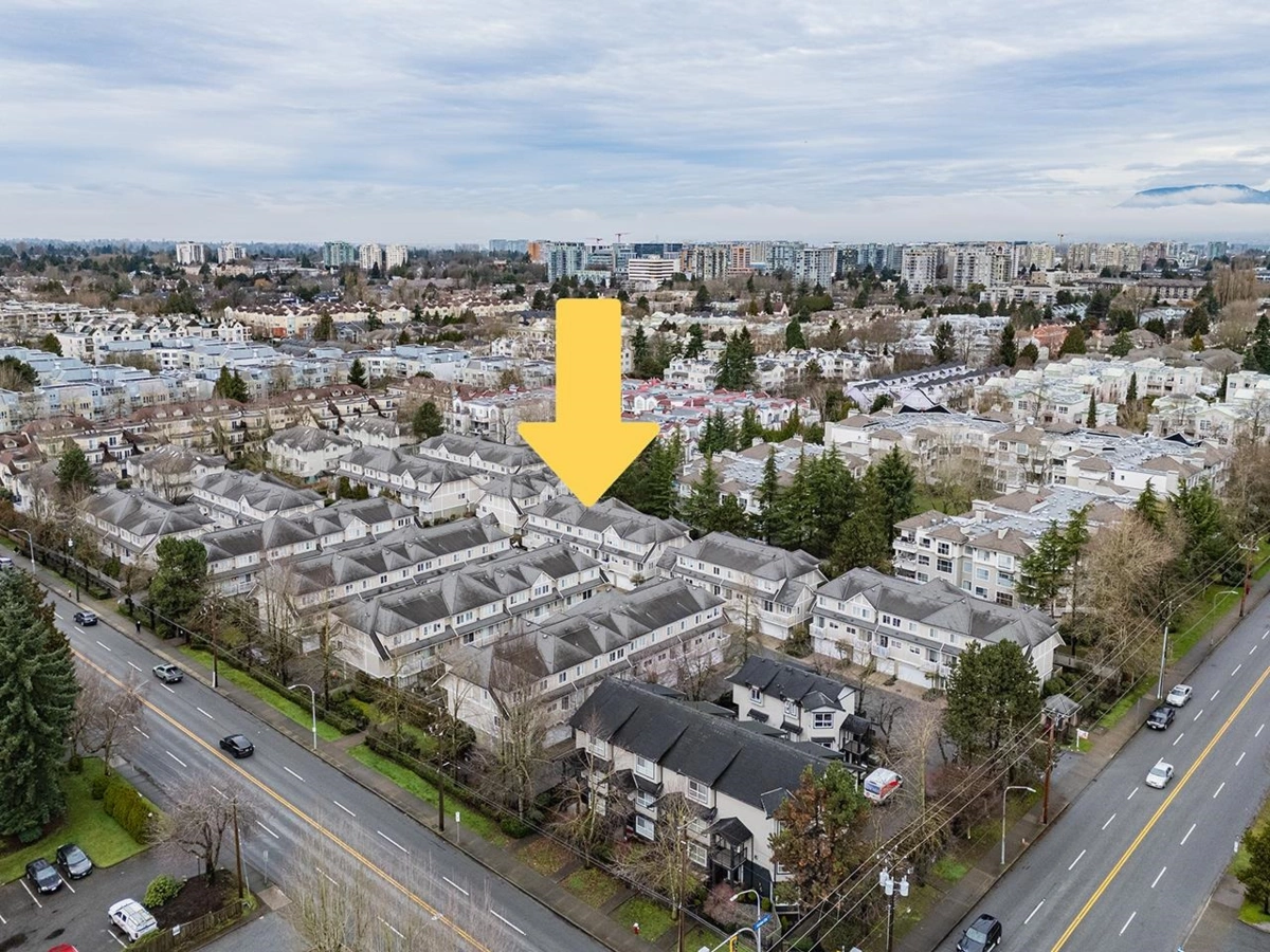 Entry Foyer Photo of 14 7831 Garden City Road, Richmond, BC