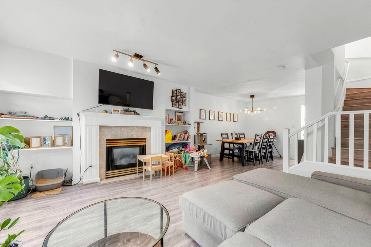 Kitchen Island Photo of 14 7831 Garden City Road, Richmond, BC