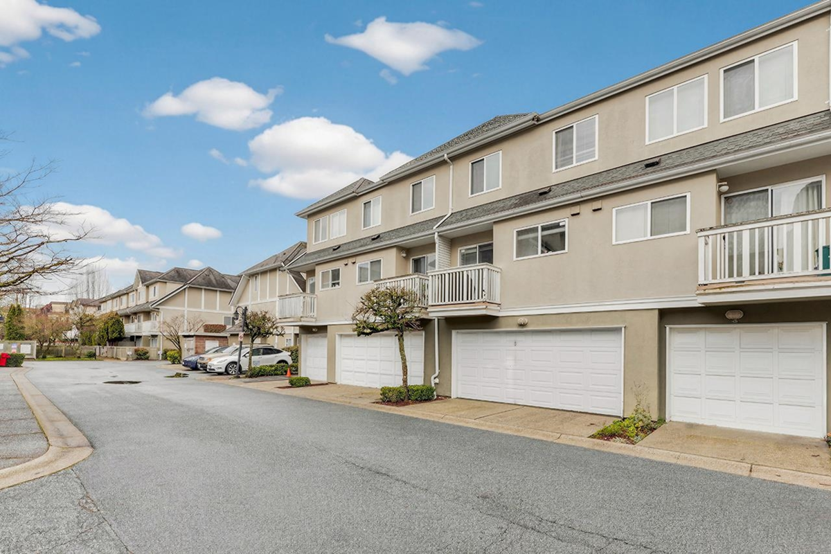 Living Room Photo of 14 7831 Garden City Road, Richmond, BC