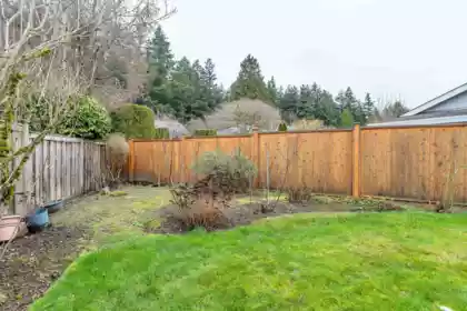 Garden / Landscaping Photo of 14243 19a Avenue, Surrey, BC