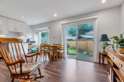 Kitchen Island Photo of 14243 19a Avenue, Surrey, BC