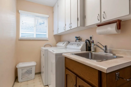 Laundry Room Photo of 14243 19a Avenue, Surrey, BC