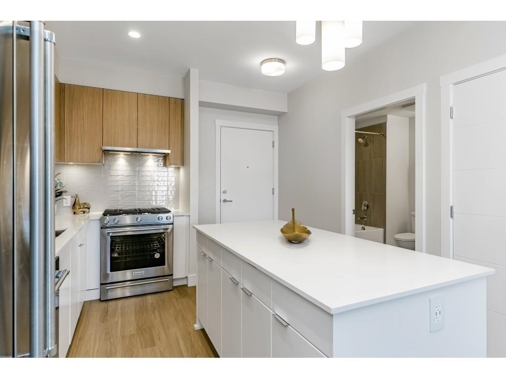 Kitchen Island Photo of 314 6960 Nicholson Road Road, Delta, BC