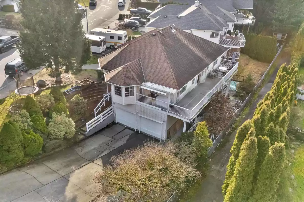 Staircase Photo of 3595 Mckinley Drive Drive, Abbotsford, BC