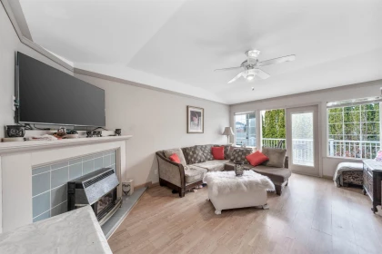 Kitchen Island Photo of 3595 Mckinley Drive Drive, Abbotsford, BC