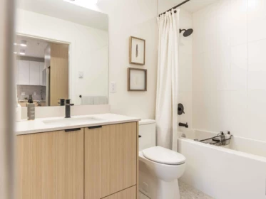 Kitchen Photo of 406 13455 94a Avenue, Surrey, BC