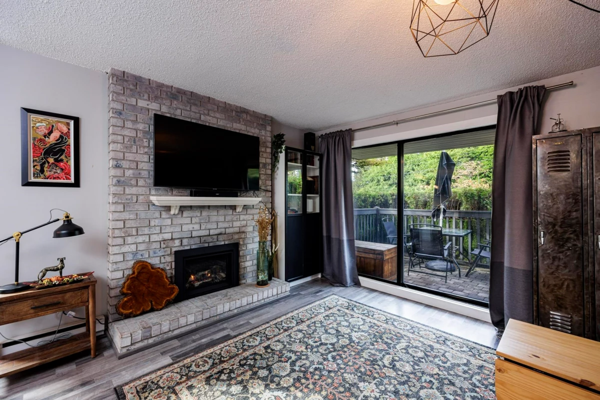 Family Room Photo of 3132 Lonsdale Avenue, North Vancouver, BC