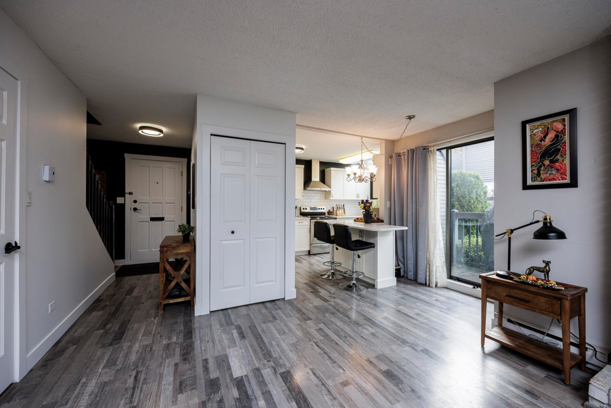 Mudroom Photo of 3132 Lonsdale Avenue, North Vancouver, BC