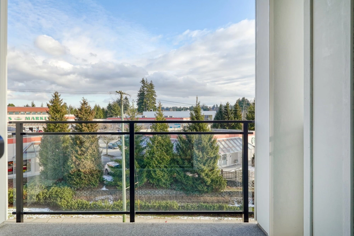 Bedroom 4 Photo of 404 3315 148 Street, Surrey, BC