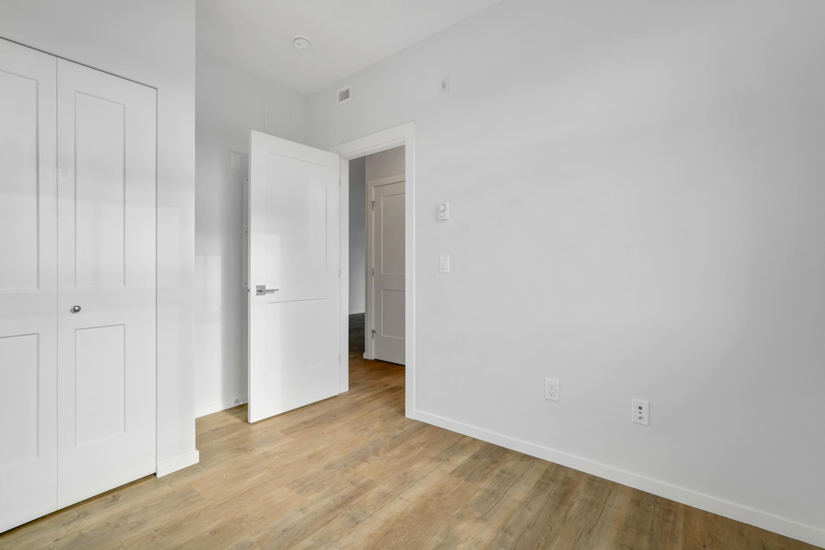 Hallway Photo of 404 3315 148 Street, Surrey, BC