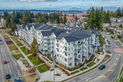 404 3315 148 Street, Surrey, BC, King George Corridor — 2 bed apartment/condo for sale