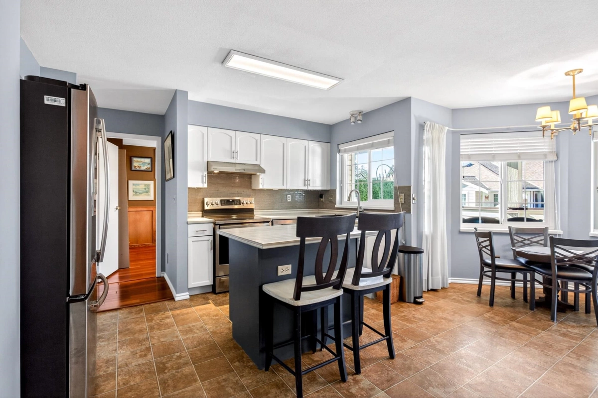 Bedroom 2 Photo of 219 22515 116 Avenue, Maple Ridge, BC