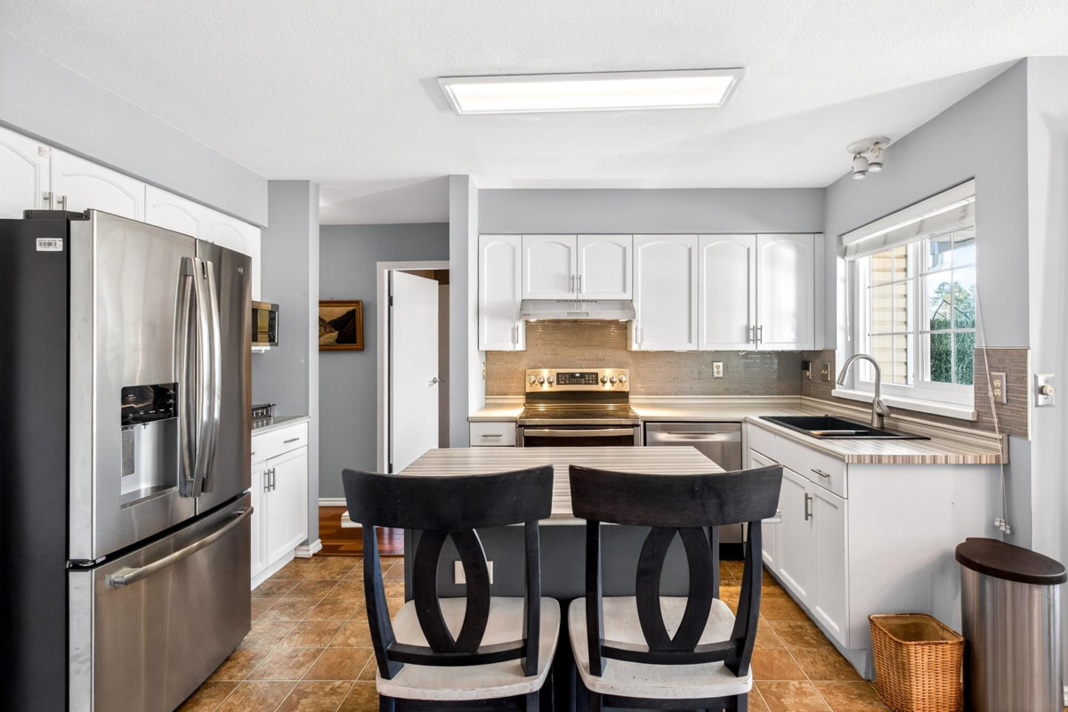 Bedroom 3 Photo of 219 22515 116 Avenue, Maple Ridge, BC