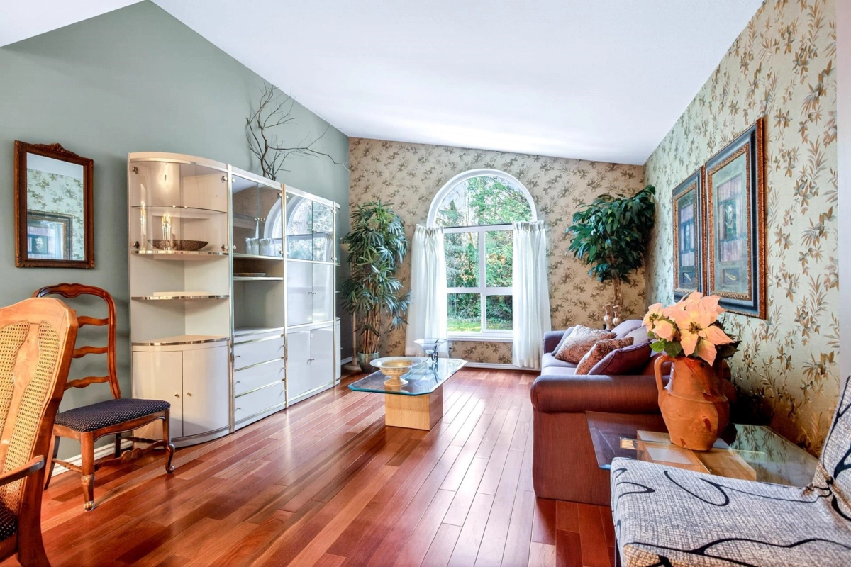 Dining Area Photo of 219 22515 116 Avenue, Maple Ridge, BC