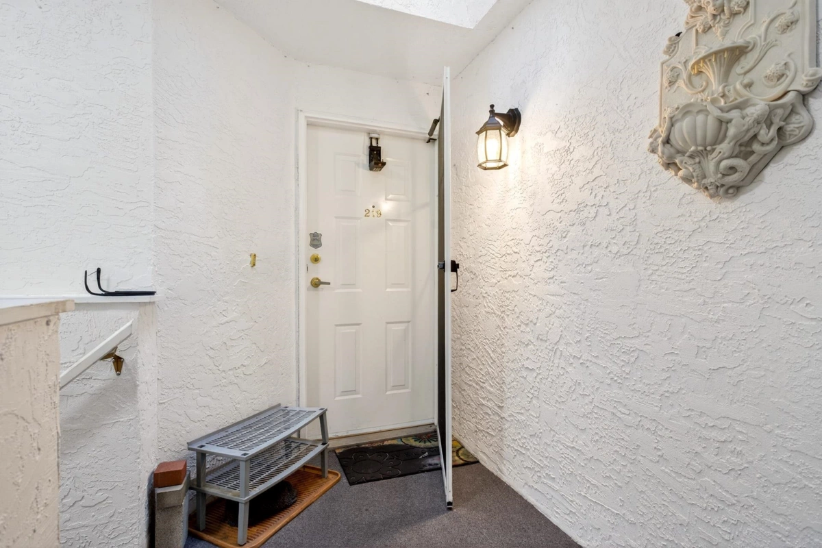 Living Room Photo of 219 22515 116 Avenue, Maple Ridge, BC