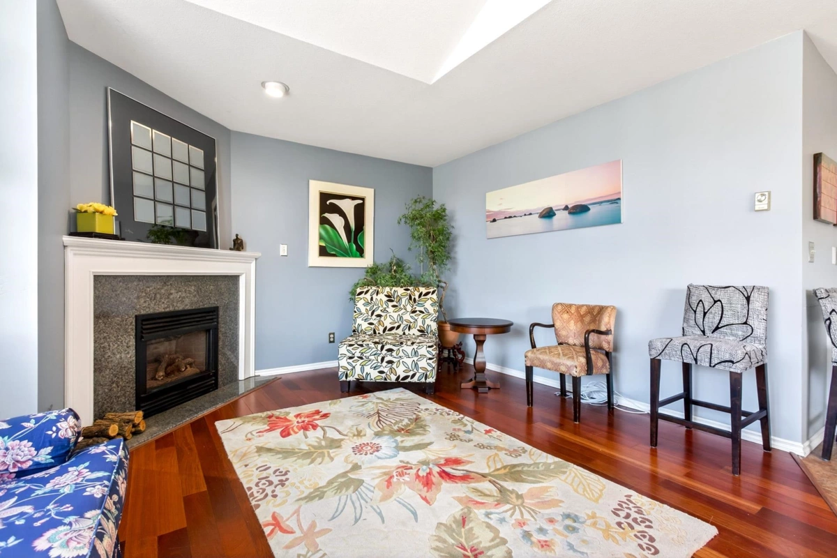 Mudroom Photo of 219 22515 116 Avenue, Maple Ridge, BC