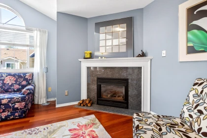Hallway Photo of 219 22515 116 Avenue, Maple Ridge, BC